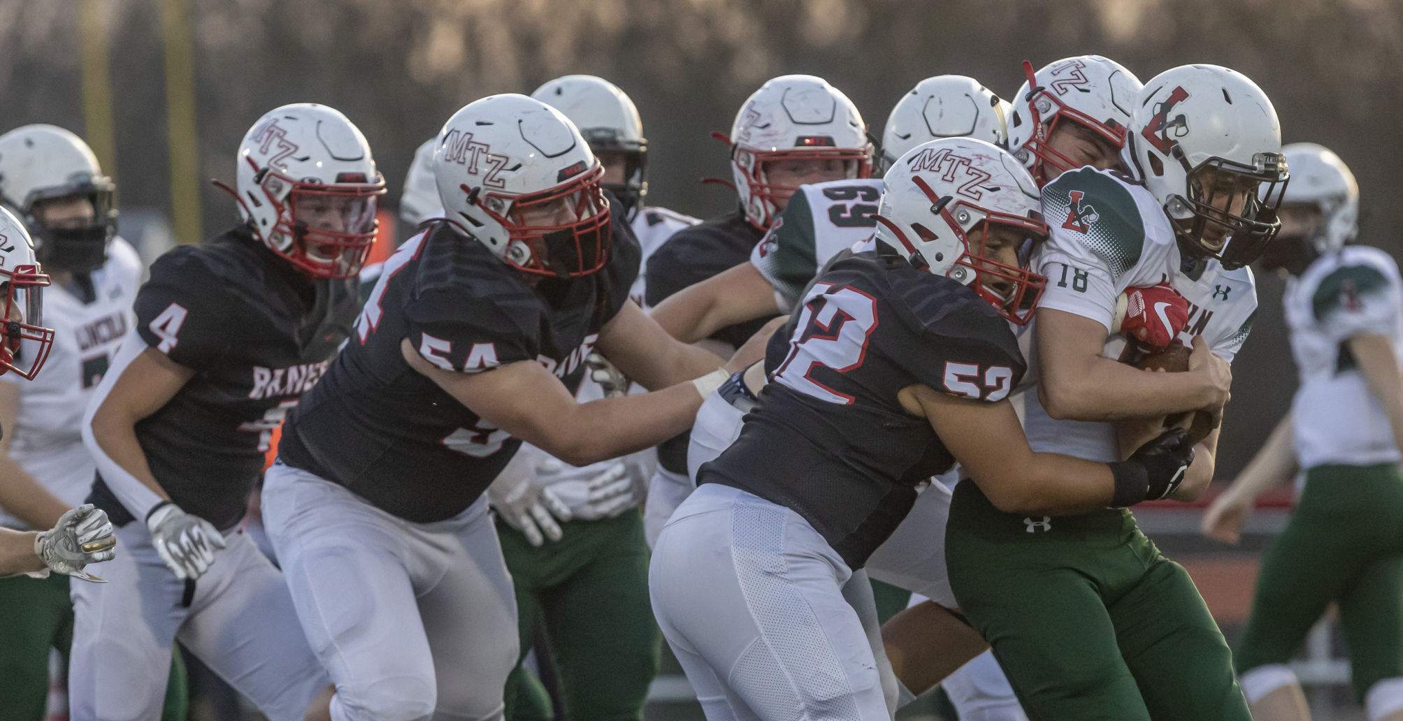 MTZ Lincoln football gallery 14 040921.JPG